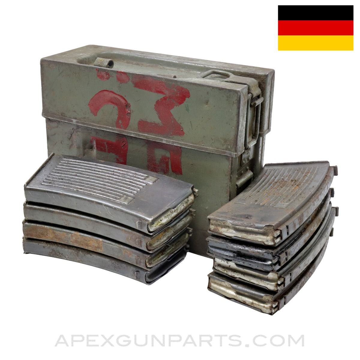 MG13 Magazine Can with 8 Magazines *Poor*